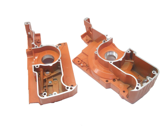 Assembly of the chainsaw crankcase for Husqvarna 61 268 272 272 XP OEM # 501 77 99-01